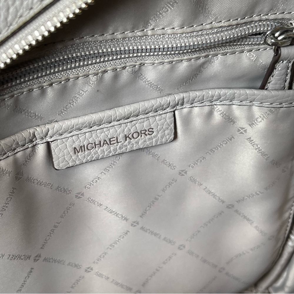 Michael Kors Abbey Studded Backpack Grey silver studs - Picture 4 of 10